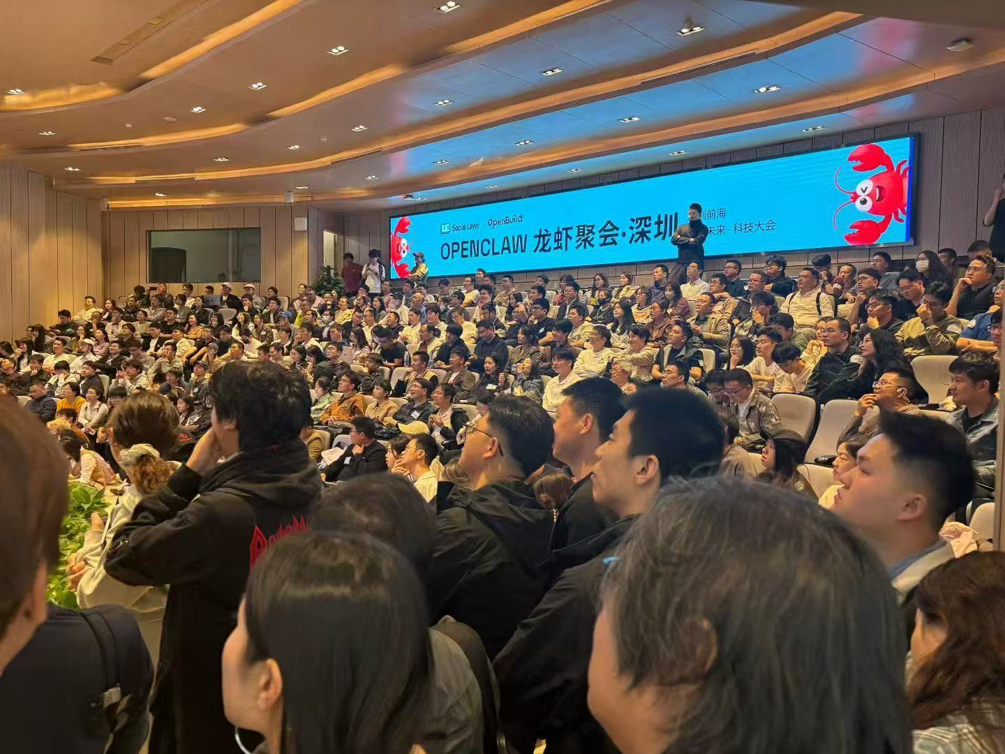 一个有意思的现象，上周末深圳、香港、上海的大型OpenClaw龙虾活动，都是币圈