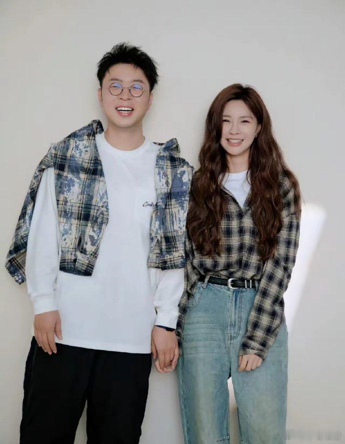 杜海涛沈梦辰夫妇，这样看起来还蛮般配的，挺有夫妻相 