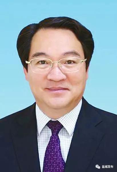 盐城市政协原副职潘道津官宣，曾任响水县委正职6年

1962年11月出生的老潘，