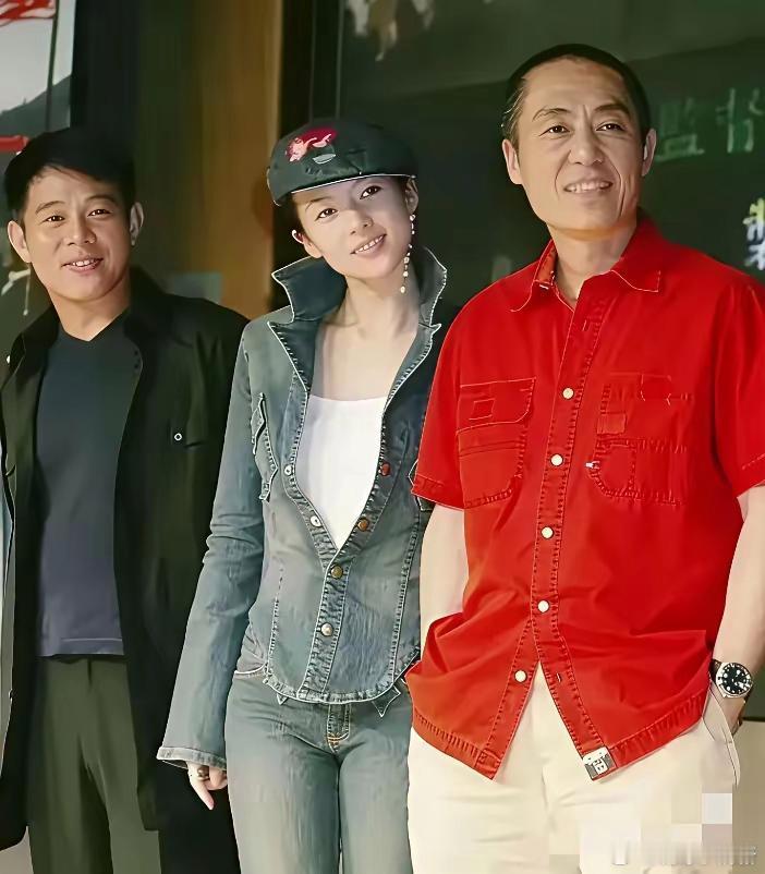 好奇他们仨怎么凑一块儿了，那时候是真年轻！ ​​​