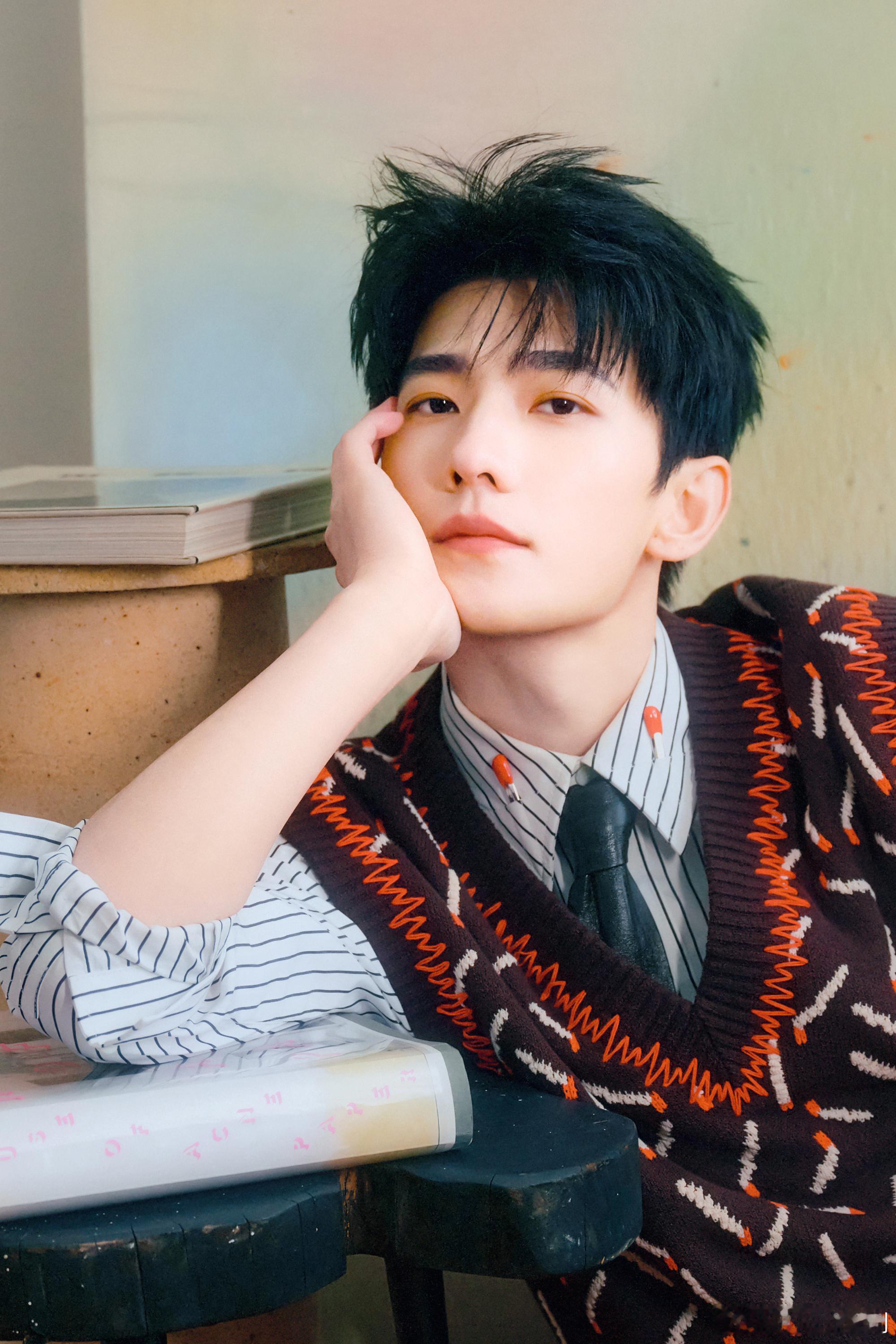 杨洋时尚和脸都是经典款喜欢，杨洋好棒，真好看 ​​​