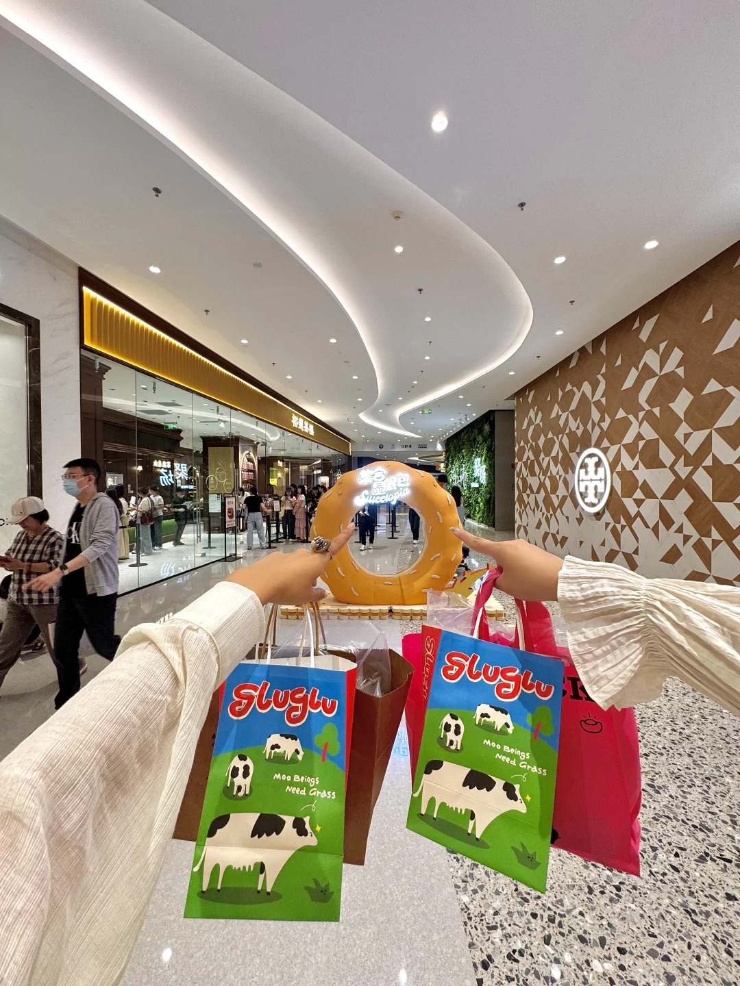 卧槽别看许凯了。。。济南万象城这里免费领！！！