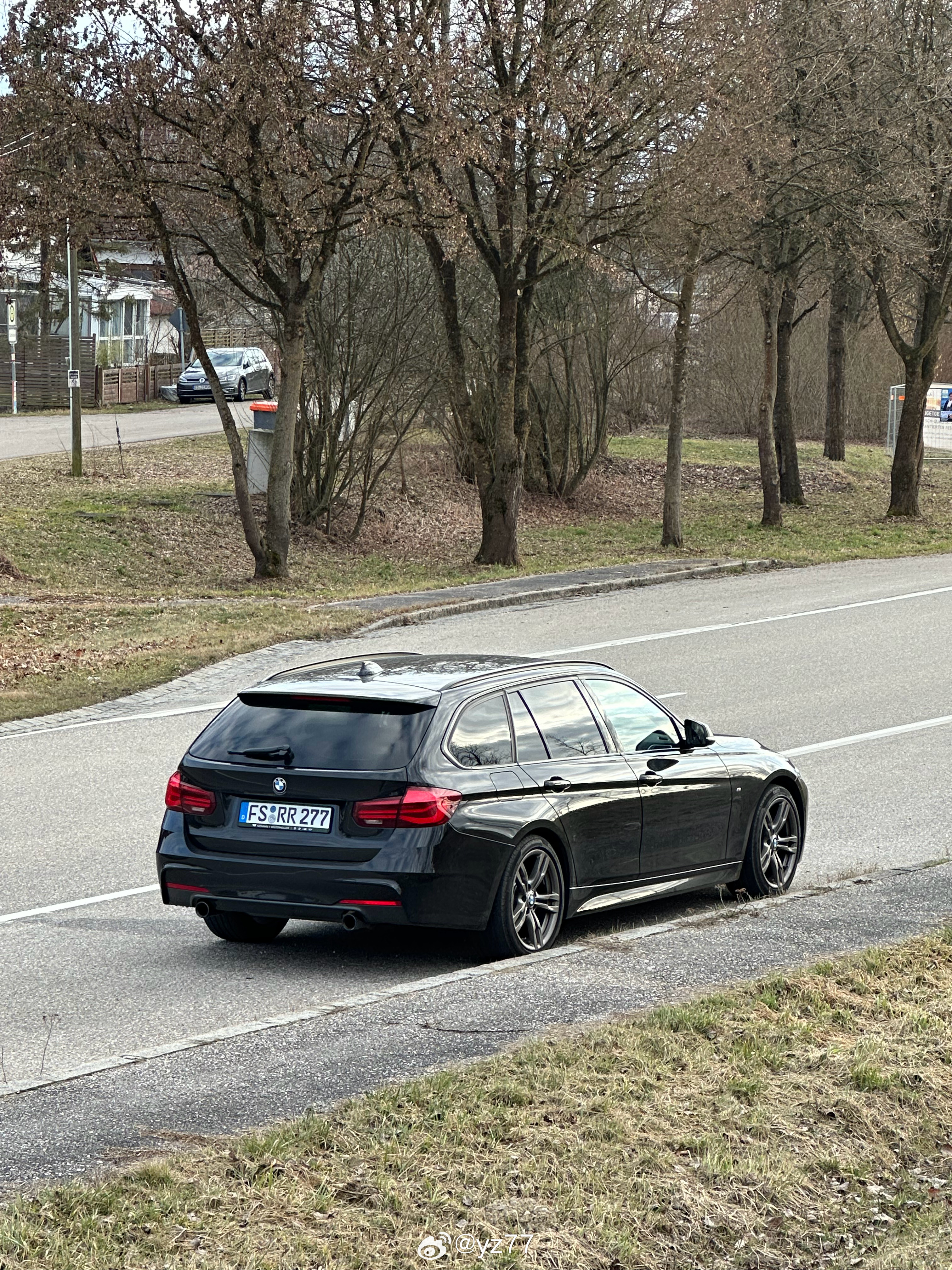 久违的遛车，还是人烟稀少的乡下更适合我和我的六缸小汽车还有我的狗yz77聊车