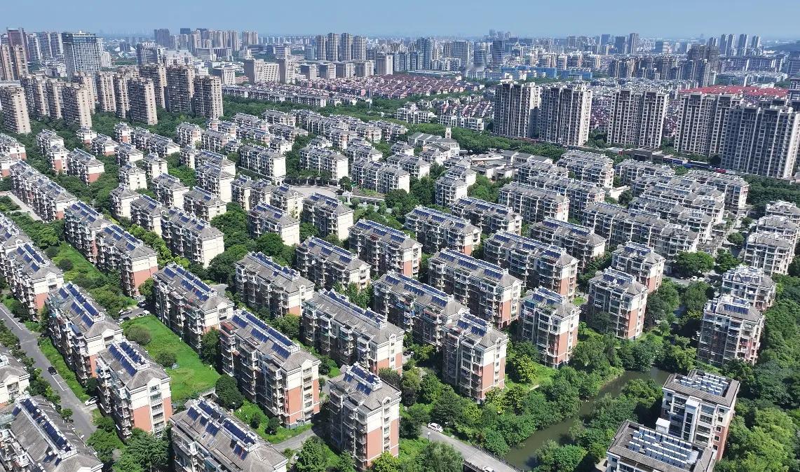 这三四年房价到底跌了多少？在海宁这种五线小县城，有组客户22年高位1.8W左右的