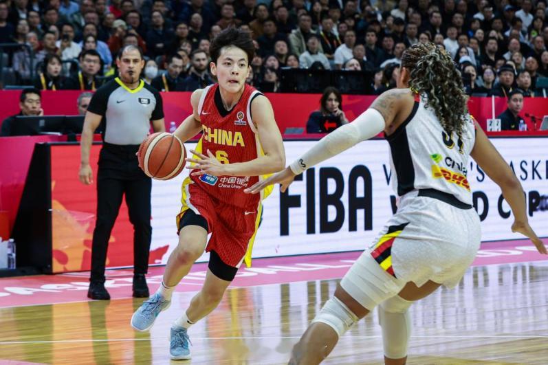 中国女篮VS巴西女篮 上半场比赛今日篮球赛事推荐篮球世界杯篮球 上半场比赛已经结