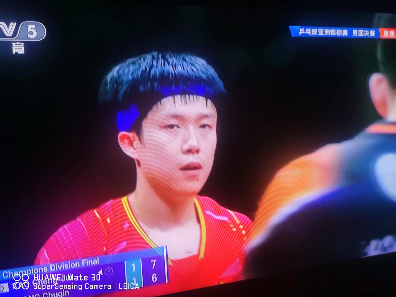 亚锦赛男团决赛激烈异常
          王楚钦对阵高晨睿互不相让
     