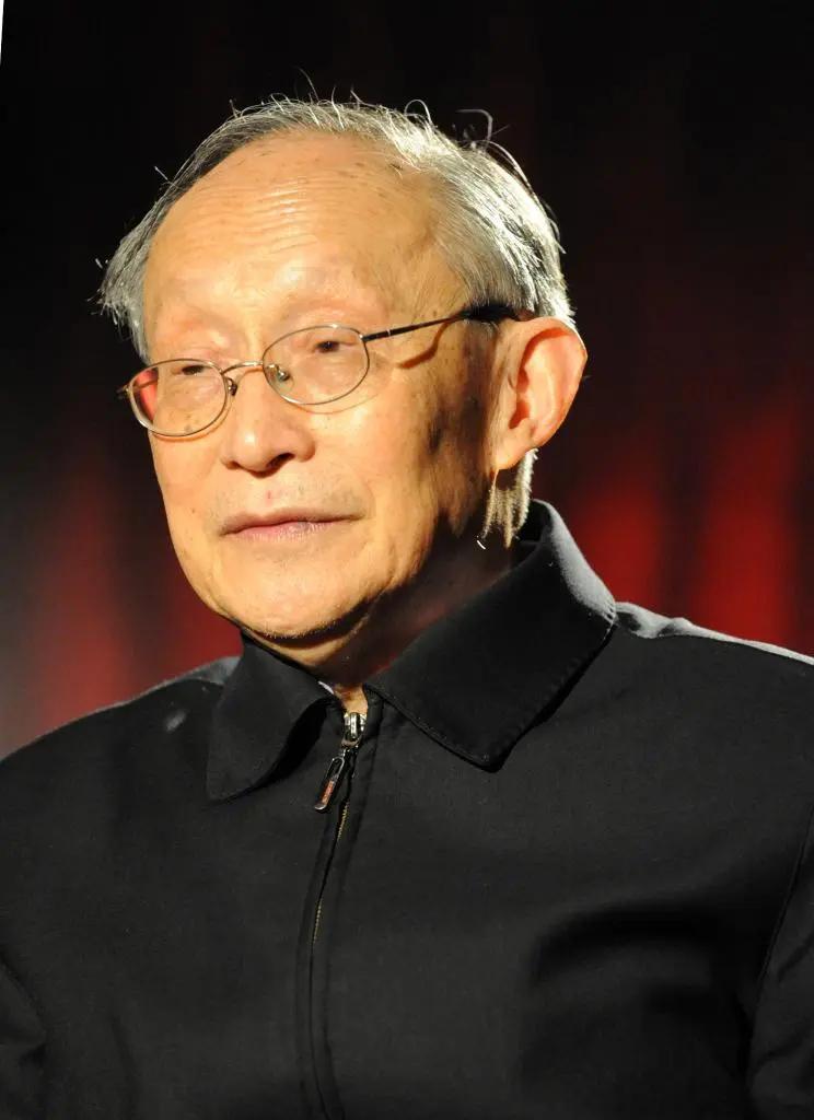 杨叔子（1933年9月5日～2022年11月4日），江西省湖口县人，中国科学院院