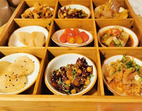 到中老年，这24种家常食材多吃，三餐吃好比补品更实在