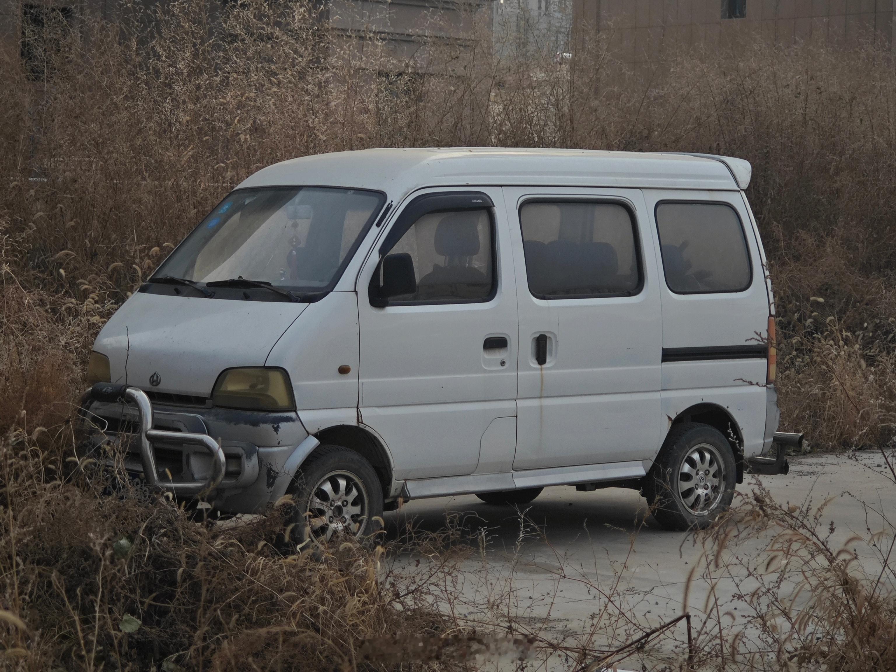 为数不多的长安情怀老车，长安之星6371。是许多家庭当年的第一台车，也是许多老板