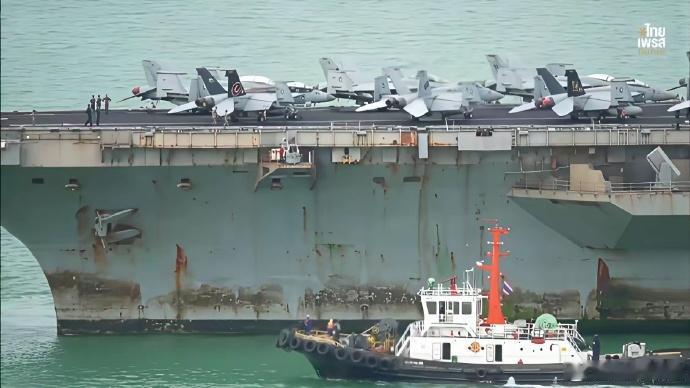美国“林肯号”航母抵达抵达泰国港口。
据悉，林肯号已连续在海上漂了近三百天！
船