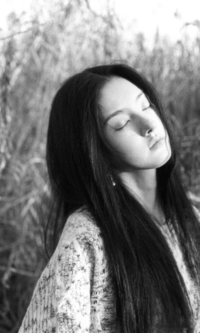 宋祖儿素颜写真宋祖儿缓存沿途的风景宋祖儿素颜写真九宫格 宋祖儿素颜九宫格好真实，