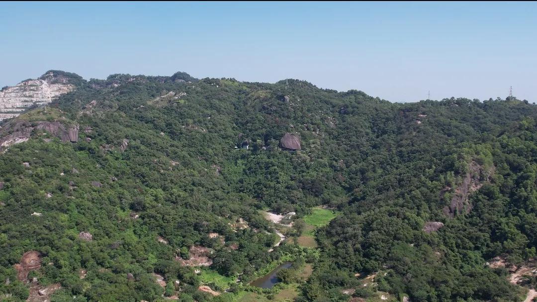 梅林湖沉船，甘露寺出米！
这里就是桑浦山狮子岩半山腰的甘露寺了。甘露寺是潮汕地区