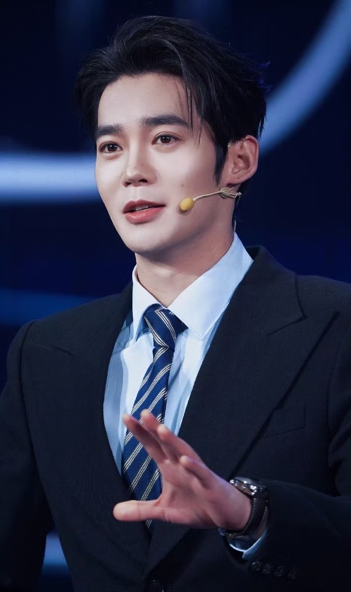 全新一代瑞虎9上市有喜欢于适的吗？瑞虎9价格了解一下： 