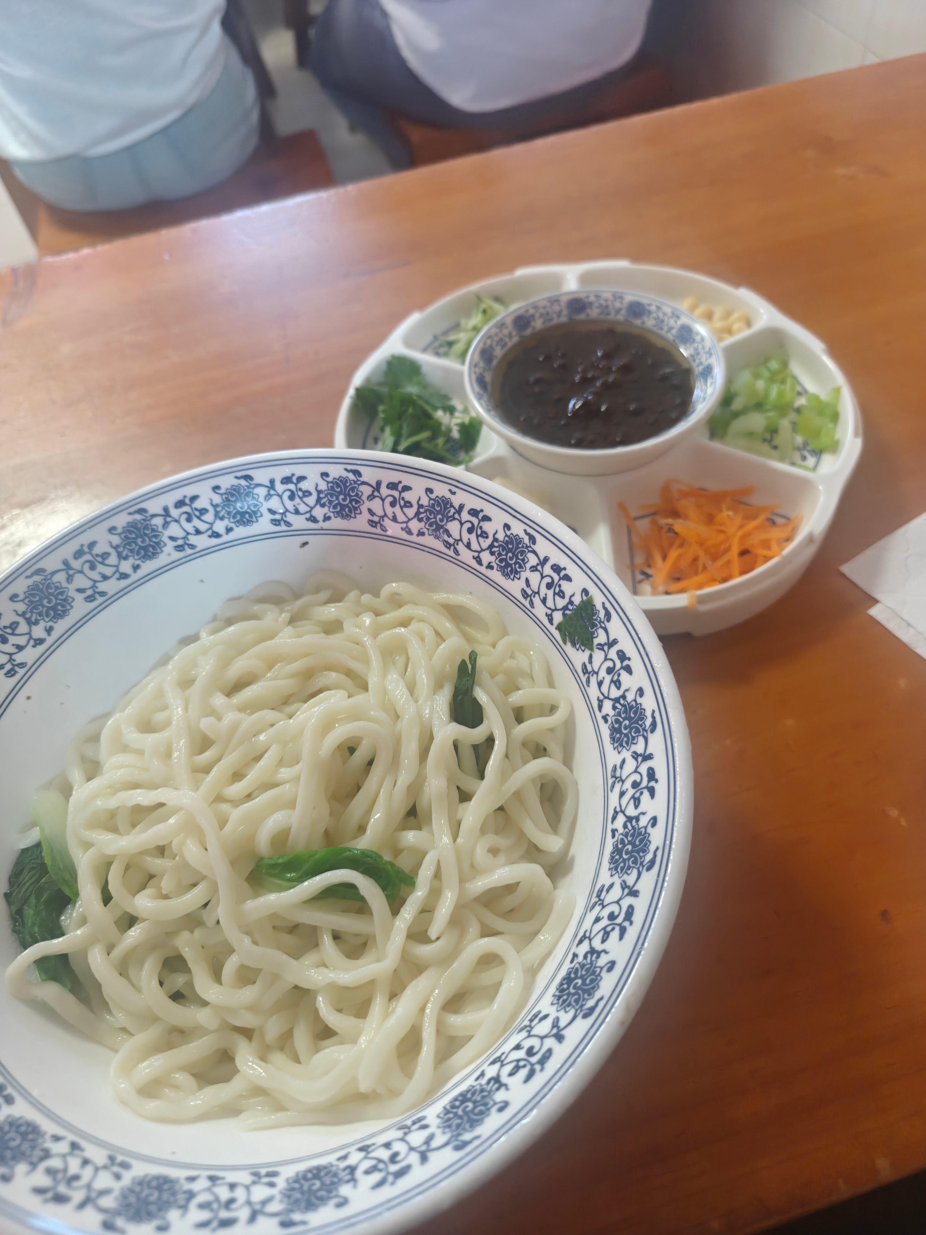 每日一餐分享 不知道我吃的这炸酱面正宗不正宗 