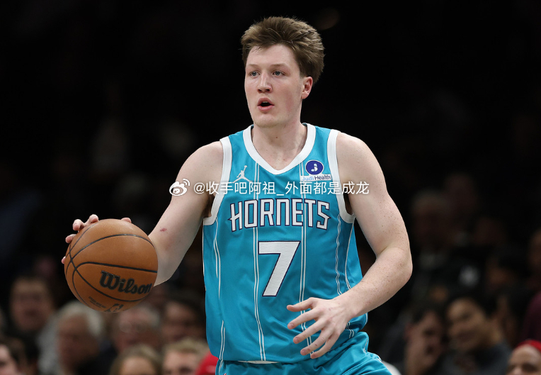 NBA常规赛继续进行，黄蜂客场123-121险胜独行侠，豪取5连胜。据ESPN统