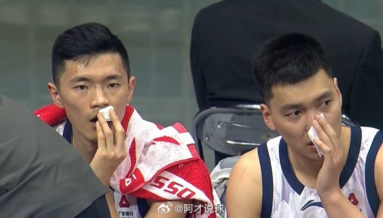 CBA还是强度太大了龙狮男篮vs山东男篮cba炫时刻阿才说球CBA山东男篮