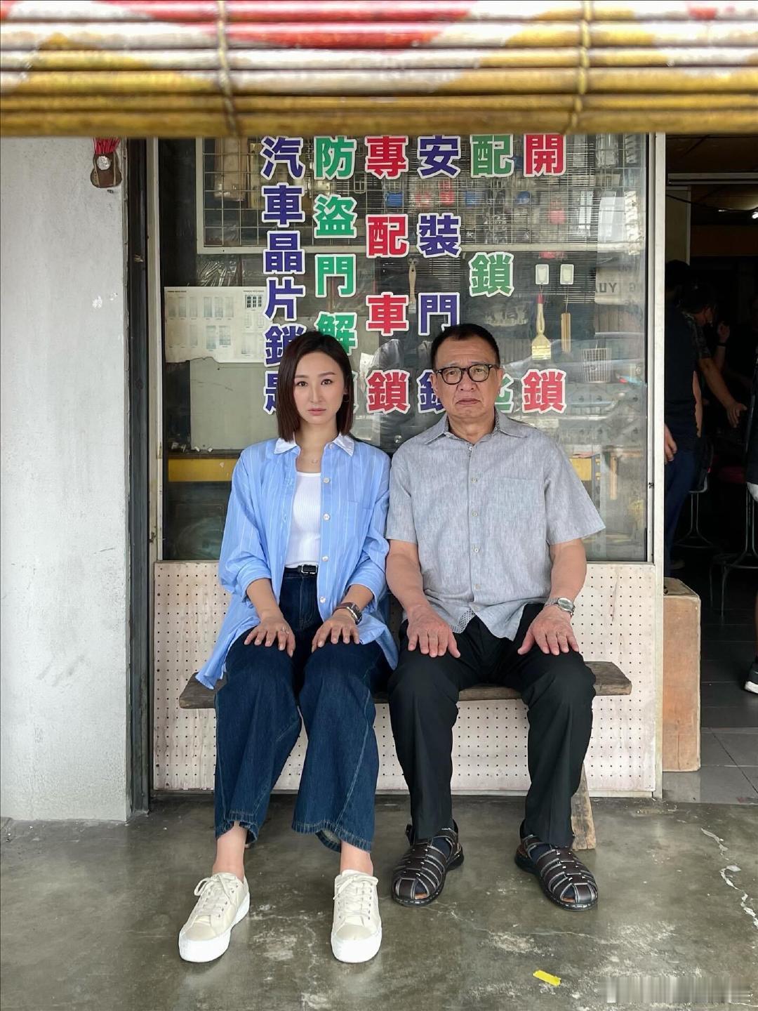 高海宁悼念许绍雄高海宁晒照悼念许绍雄 高海宁晒照悼念许绍雄，他是港剧里的金牌绿叶