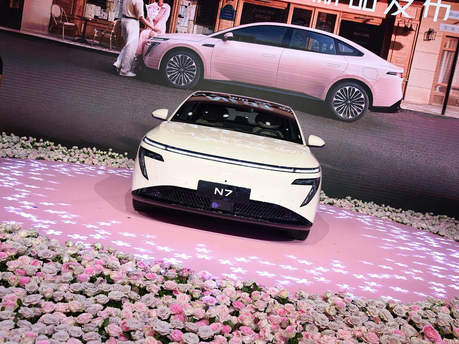 新款日产N7 2026年9月上市，定位中型纯电SUV。整车尺寸4860mm×19
