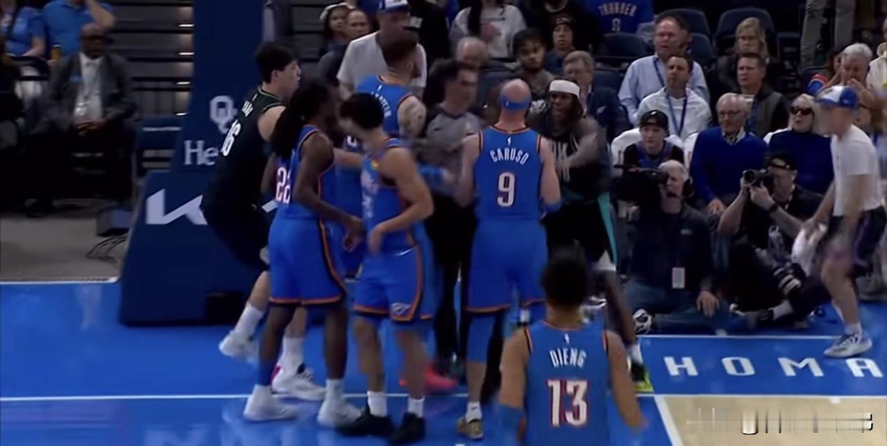 杨瀚森NBA生涯首个三分同时解锁首个“和平使者”成就！[允悲] 赛场上火力全开飙