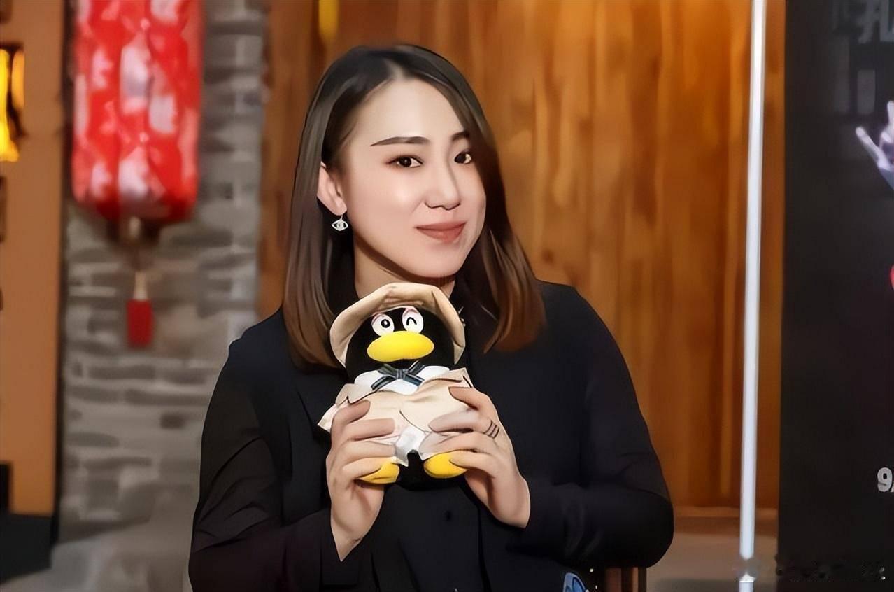 丫蛋38岁状态离婚后反而越变越年轻的丫蛋，其穿衣风格也是日渐青春化。状态真的好！