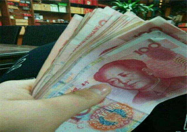 男子跨省寻找27年未见的初恋还钱！男子：“2001年独自创业时，她转账给我100