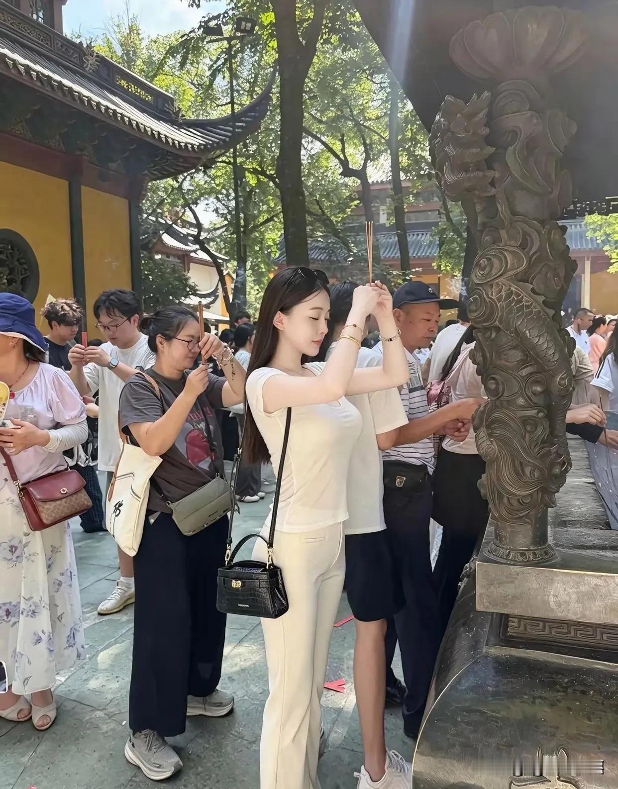 这气质为啥还有烦恼呢？温婉气质范 贵气感女神 绝世气质