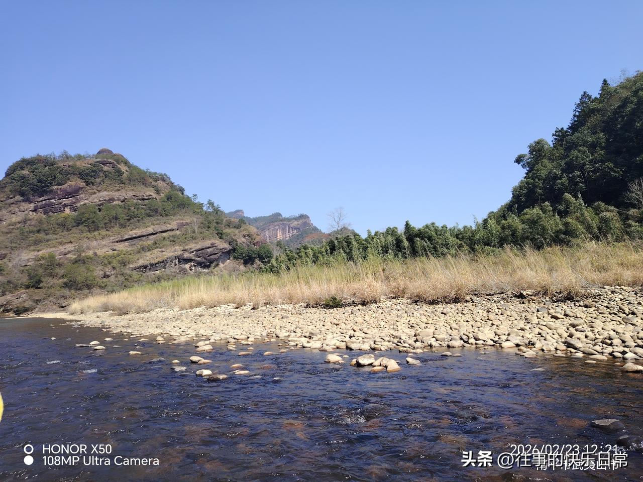 新年爱好打卡武夷山竹筏漂流美景“新年爱好打卡”