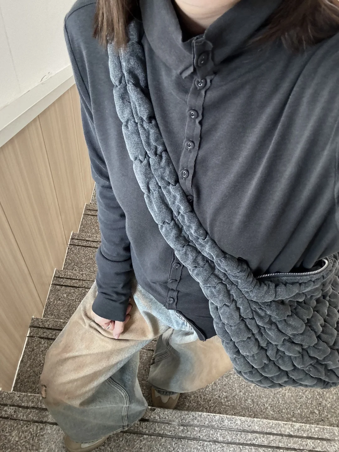 背上包袱去搬砖