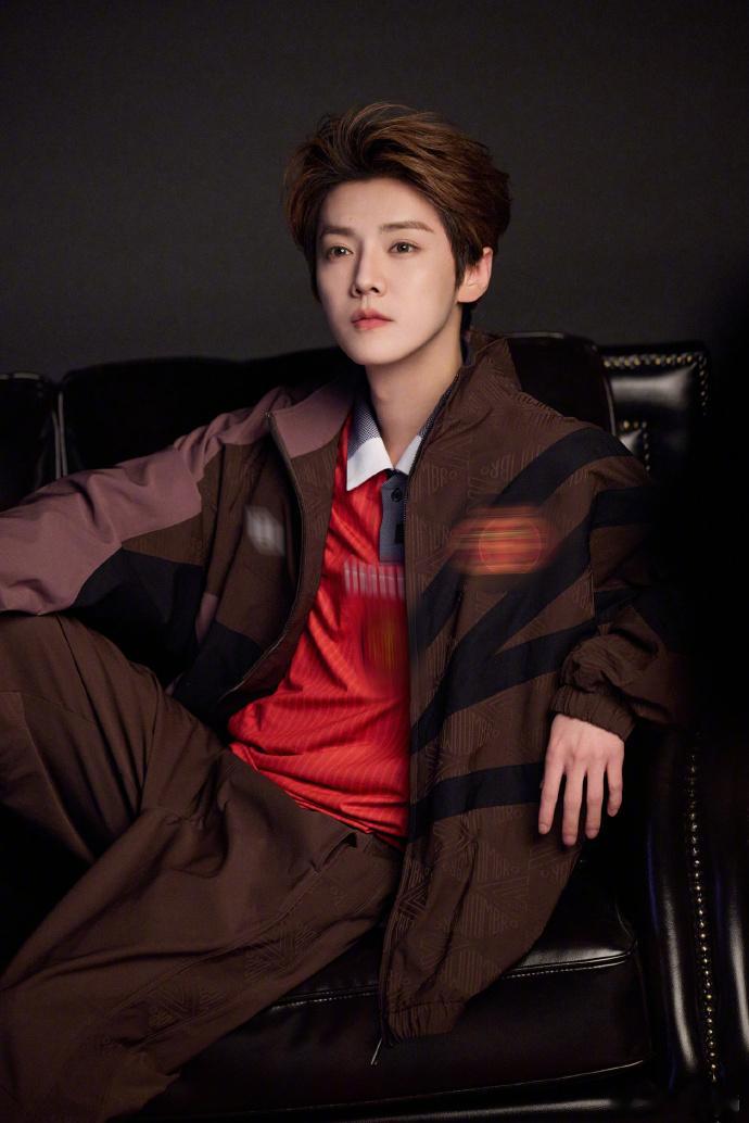 工作室给鹿晗衣服打码鹿晗这组好daddy 鹿晗这组好daddy！哥哥你咋越来越帅