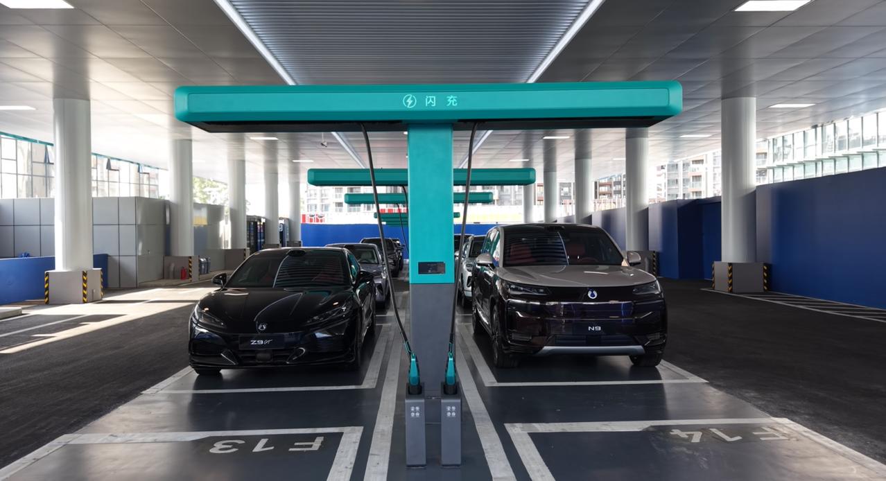 纯技术深度拆解：锂离子高速传输通道技术
我们今天全程无广告、纯技术拆解，第二代刀