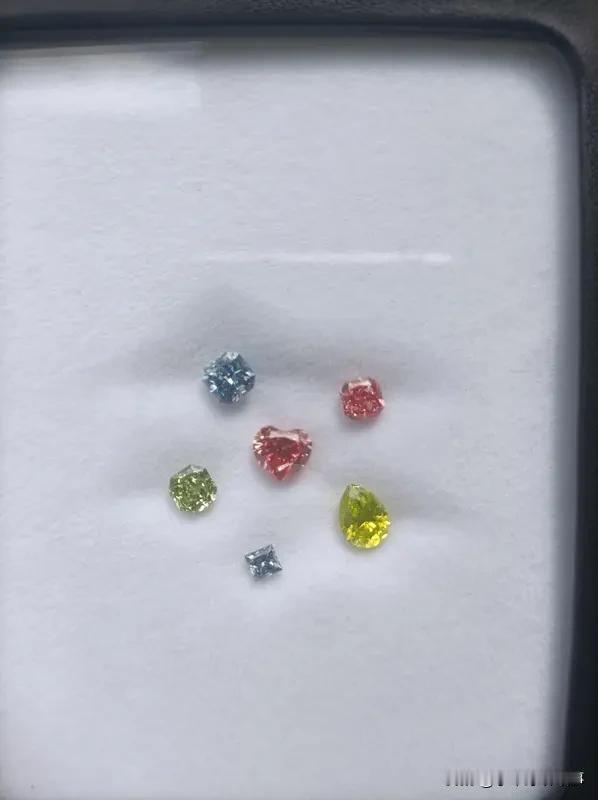 惊！6年前价值3万6的钻戒，如今仅值四五百！
还以为钻石能保值？大错特错！6年前