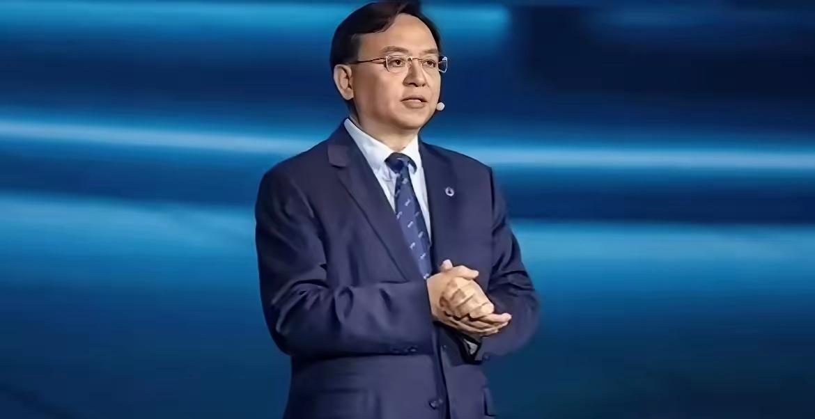比亚迪股东会上，王传福那句“五年后，做到全球汽车规模第一”，听完心里挺感慨。
 