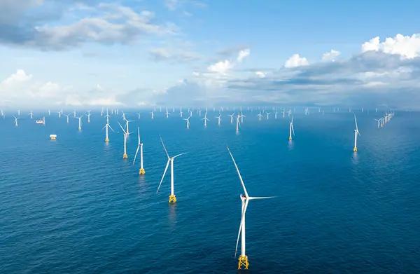 西班牙首相桑切斯太给力啦。前脚英国否决了中国风力涡轮机制造商明阳集团在苏格兰建厂