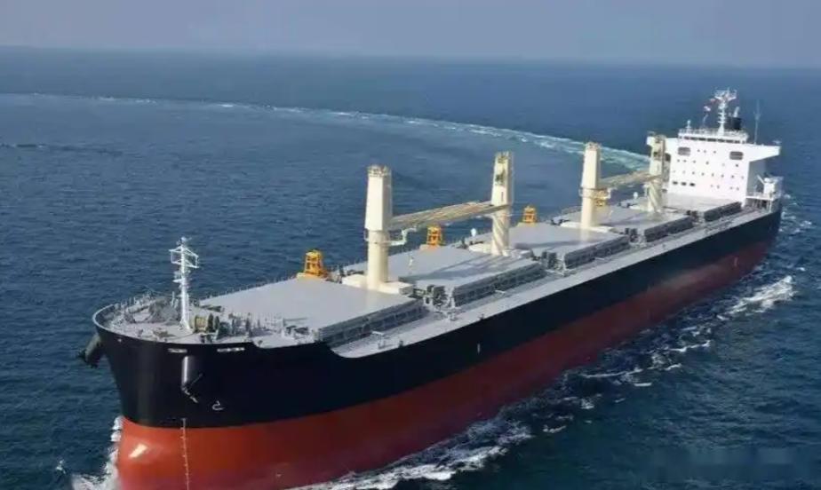 美国扣船很多人看红了眼，却不知道封锁台湾一步走错就是宣战！公海拦军火不是执法，是