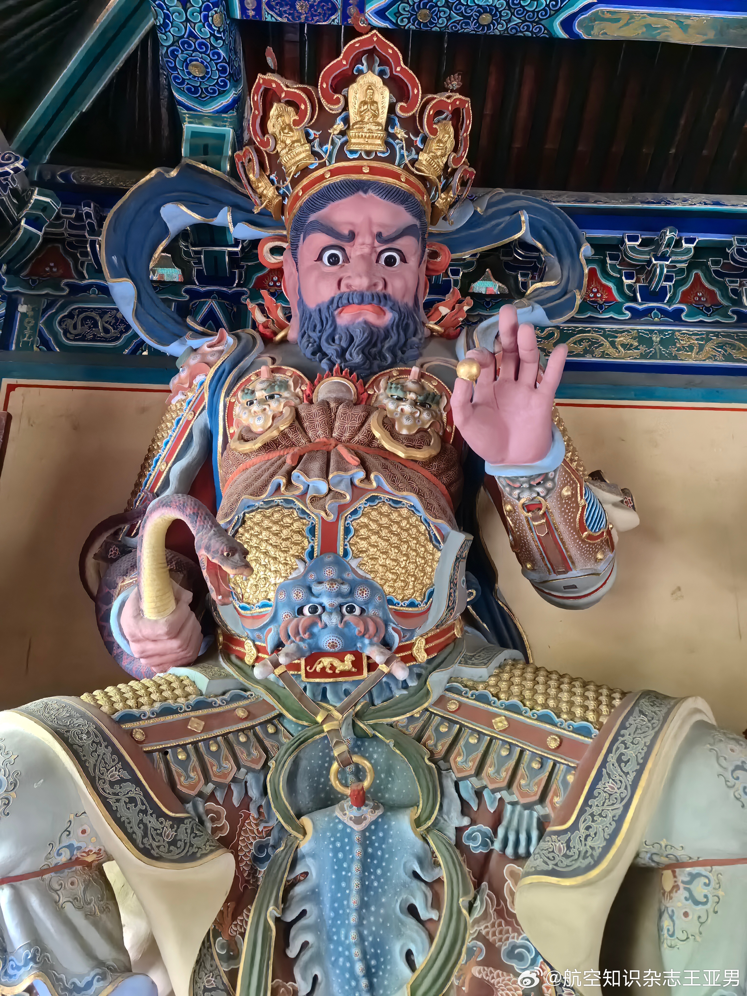 真正的力量，是允许一切发生，努力适应任何环境，并调动一切能力去争取最好的结果。所