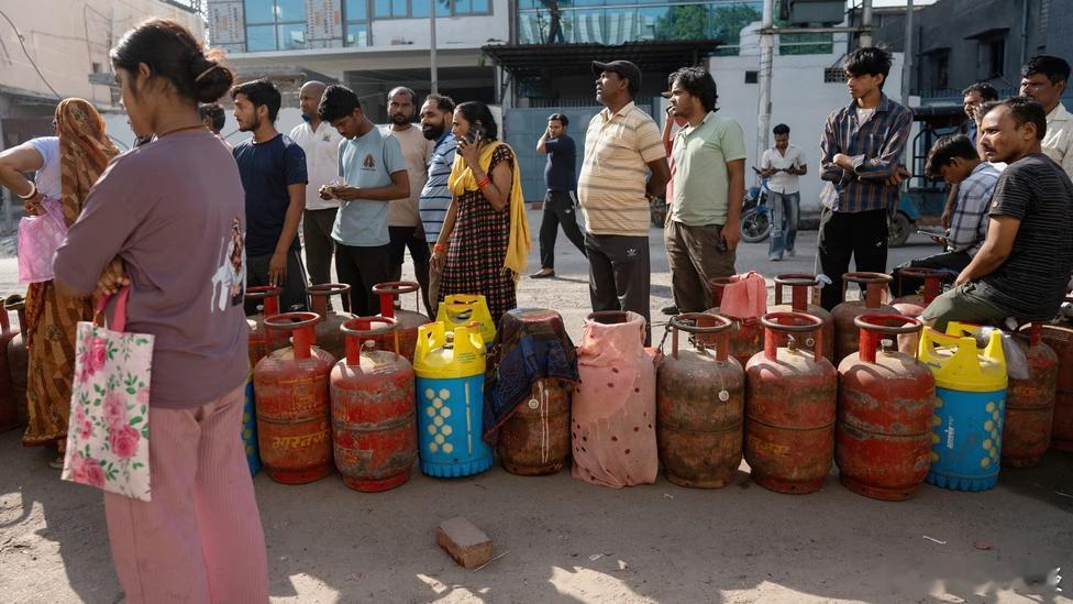 【伊朗谈判让印度显得渺小】[莫迪自诩为全球领导人，但似乎无法掌控中东局势。]（大