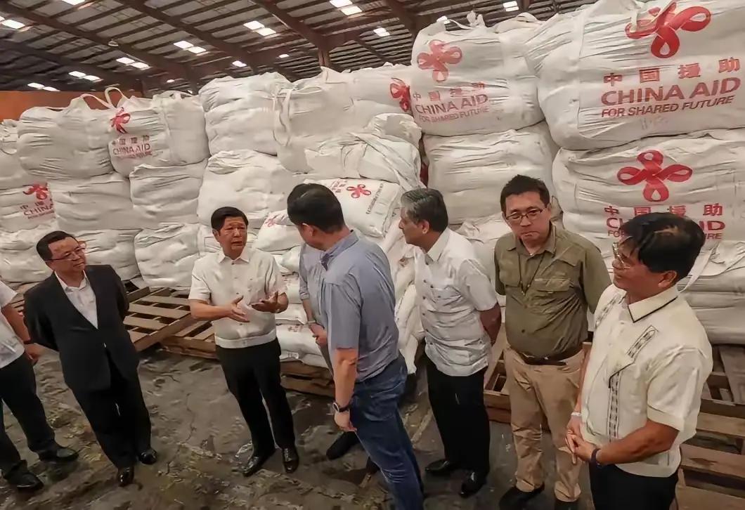 菲律宾发射7.9级地震，不过，对菲律宾来说，这不算什么，因为他们在全球的盟友都是