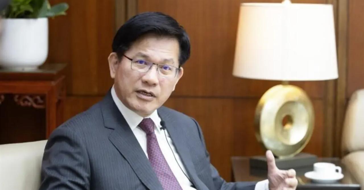 台外事部门负责人林佳龙窜访波兰，兜售“台独”谬论，蛊惑欧盟提防中国供应商危及自身