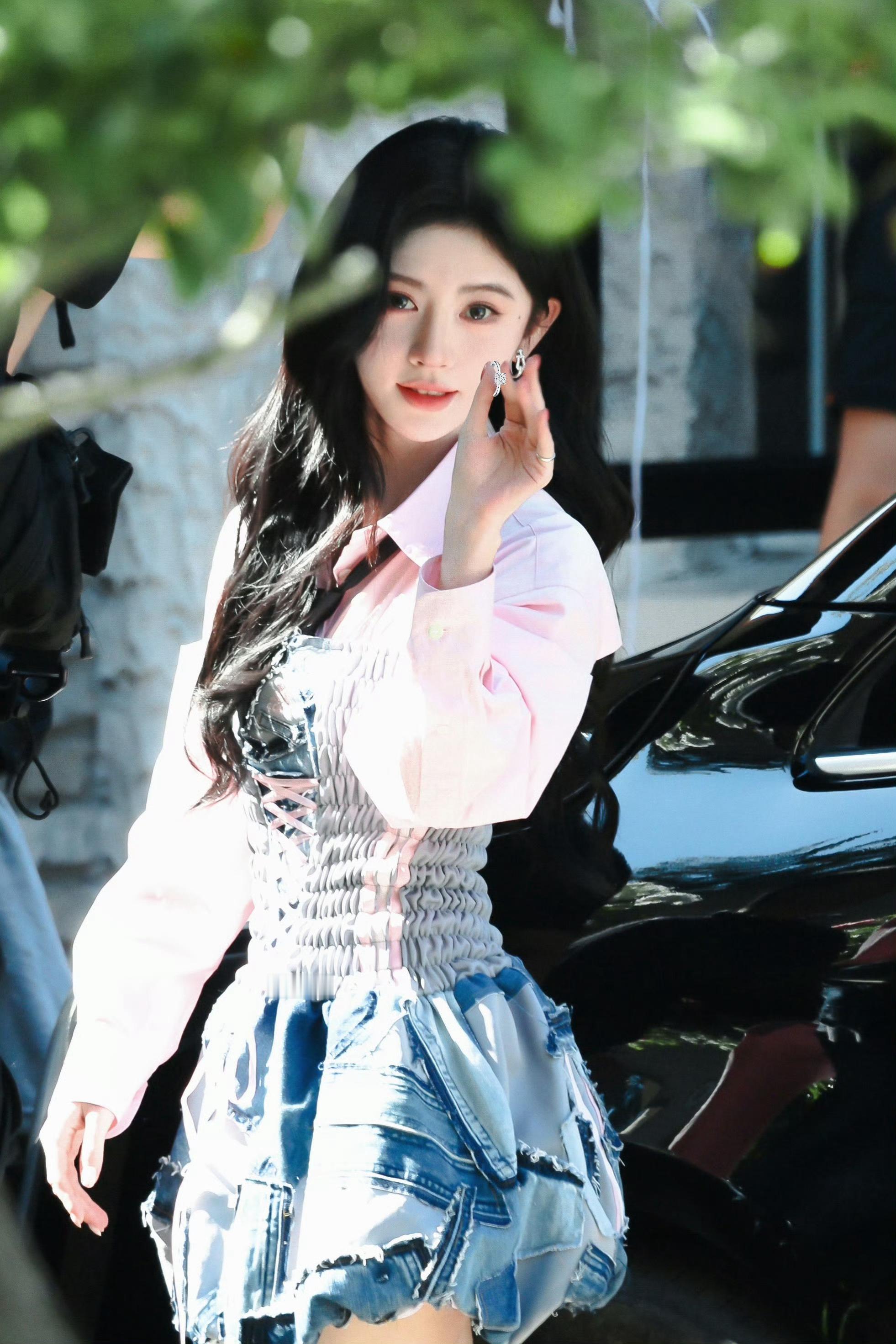 鞠婧祎  jjy鞠婧祎来战 jjy鞠婧祎阿黛 世界是否美好 不在于世界 在于你