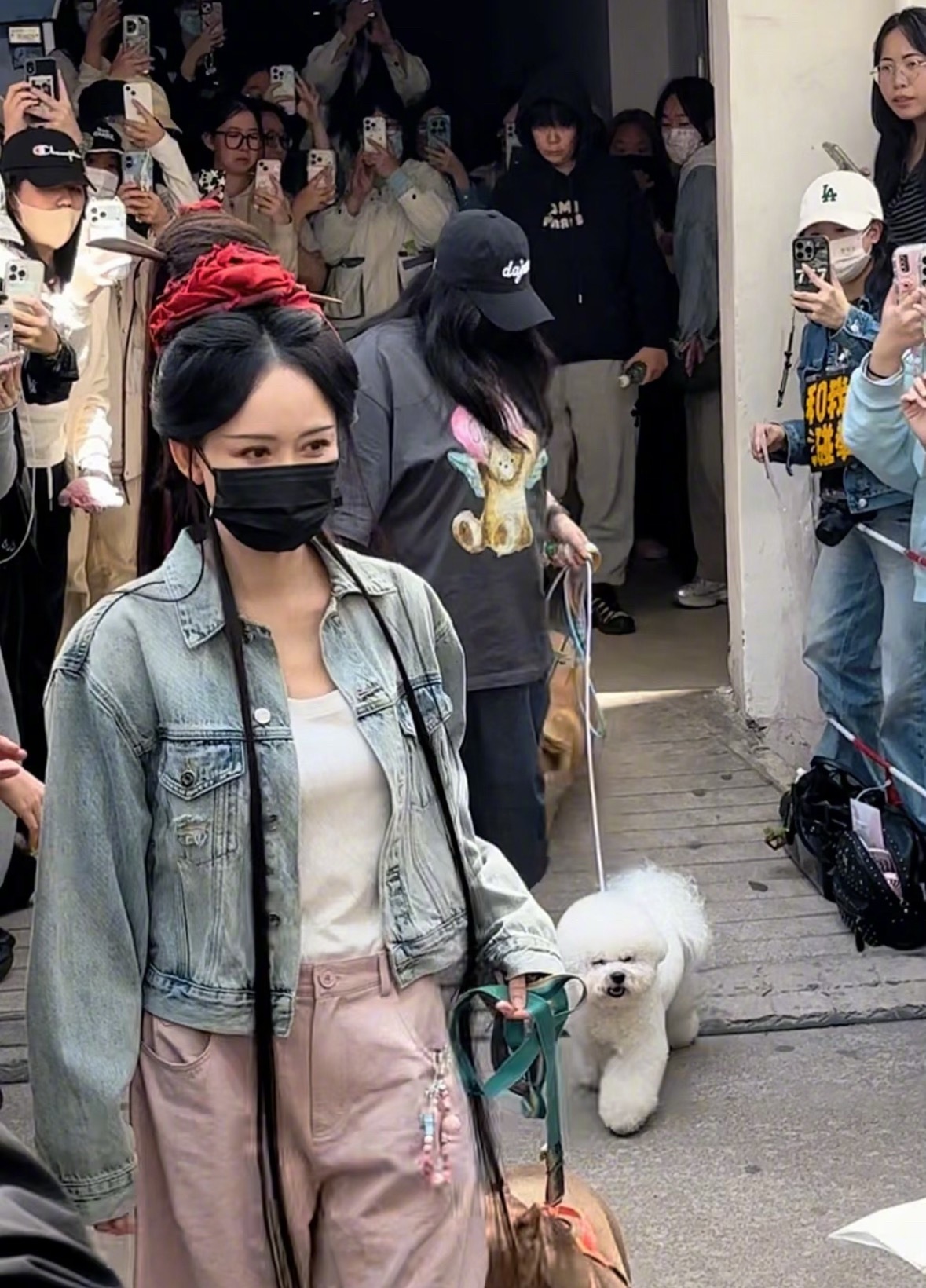 李卿，凤舞九天司空摘星谁懂这个绝密出妆的搞笑程度原来是李卿易容成陈乔恩的角色达到