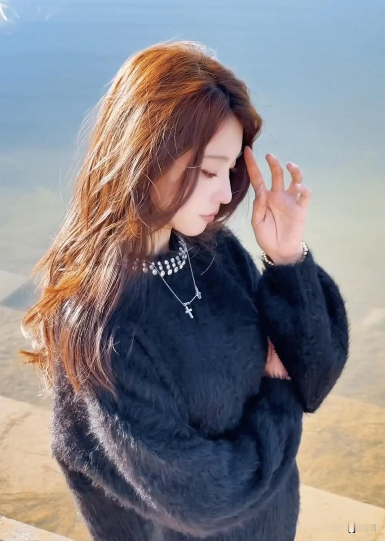 有些五官普通的女人，越看越有味道；皮相出众的，相处久了却觉得乏味。真正有魅力的女