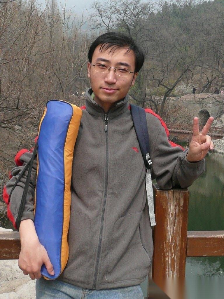 清华北大“双料学霸”李永乐在北京求职时，屡屡碰壁，外企不要他，世界500强也不要