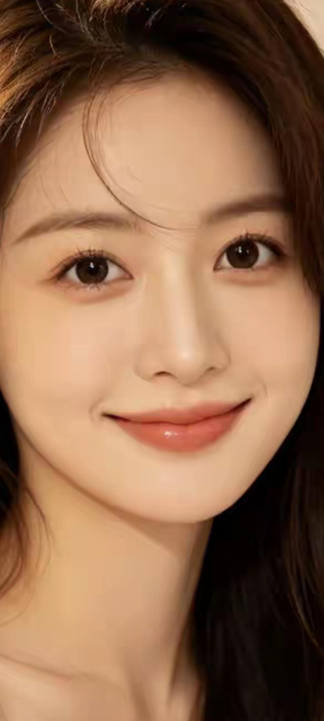 温柔甜美的微笑，散发着自然的光彩！🌟✨