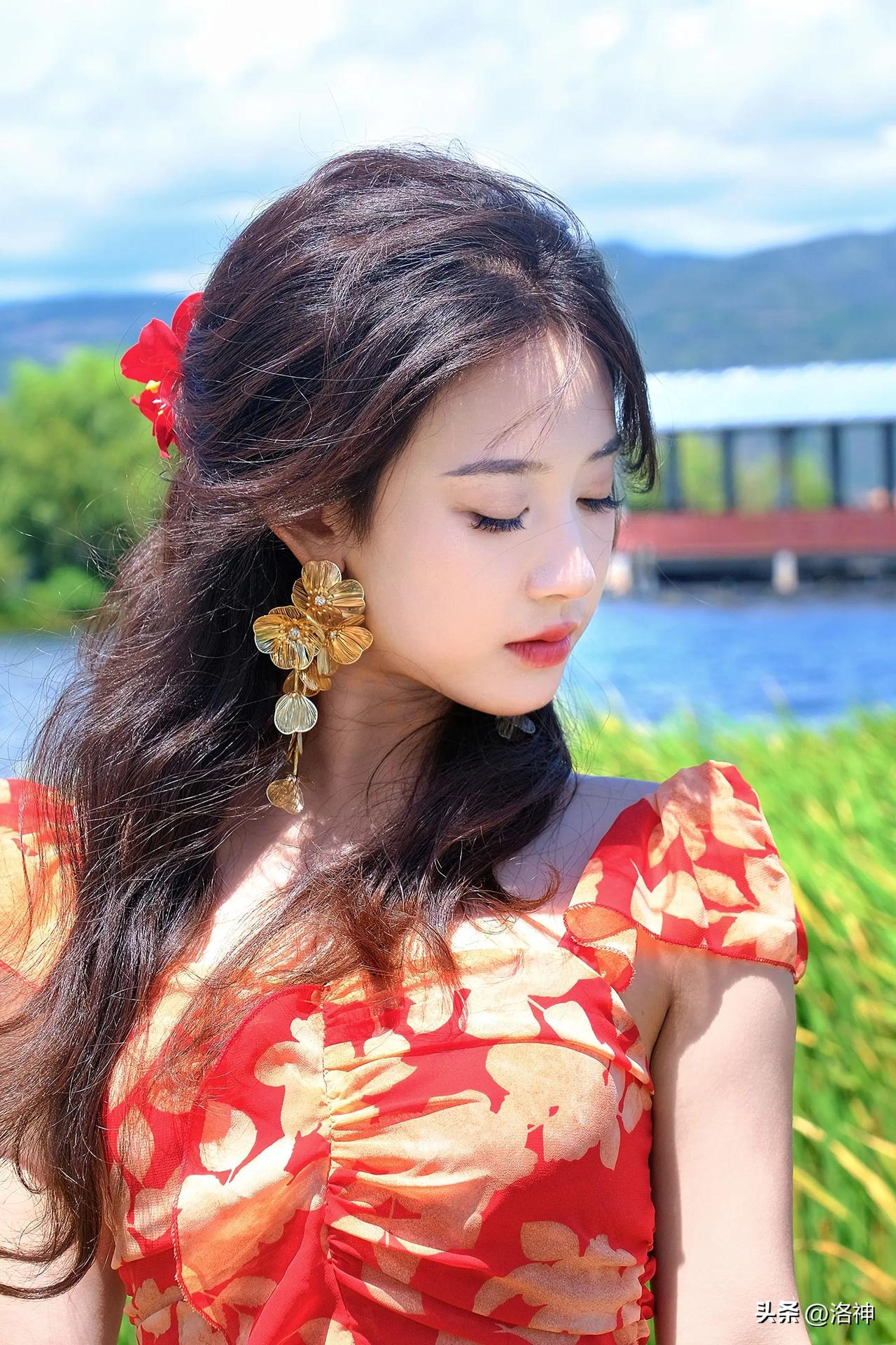 本自具足
莫向外求 
来洱海看日落 不抱怨修行 无欲是佛 亦不困于己念 无求则无