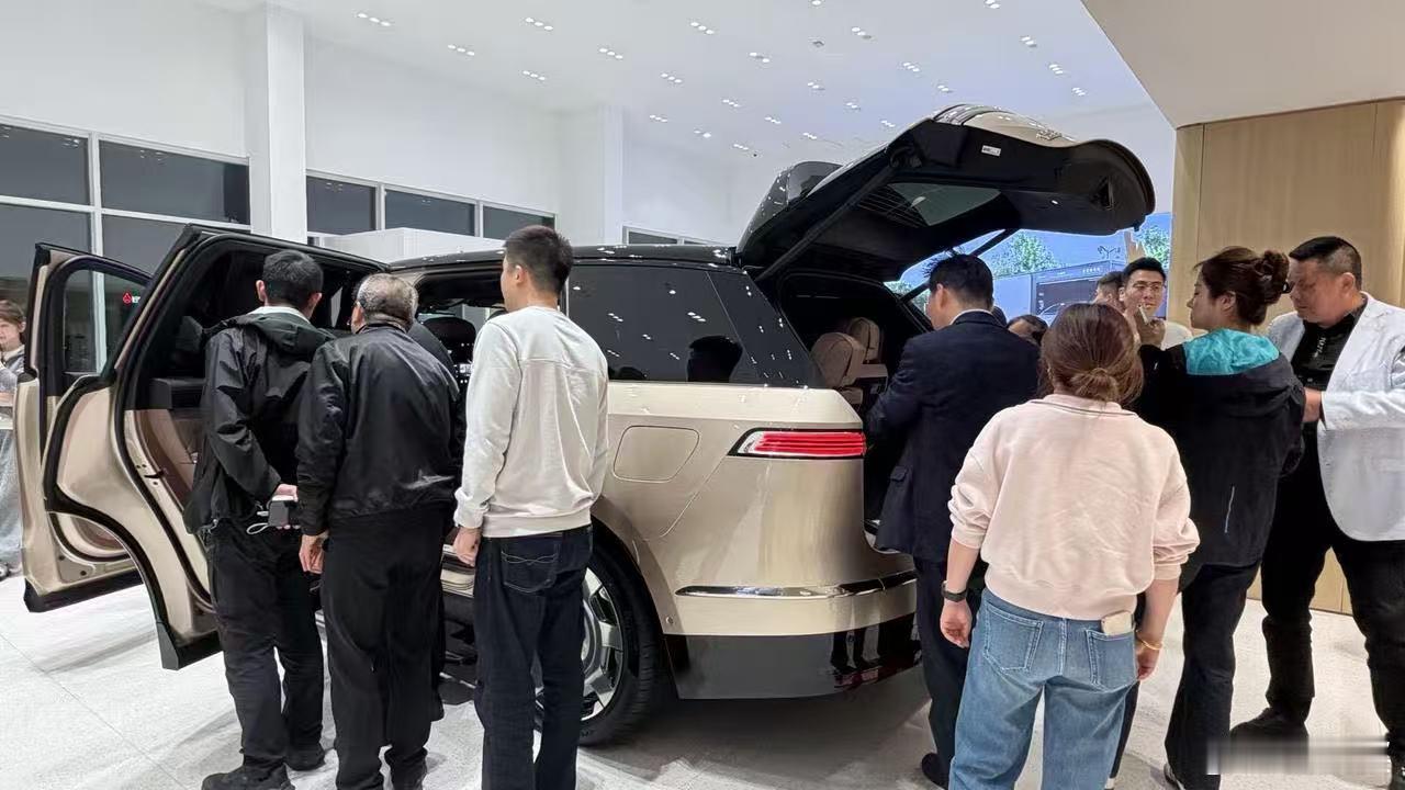 蔚来ES9发布后的第一个周末很好，我心甚慰 