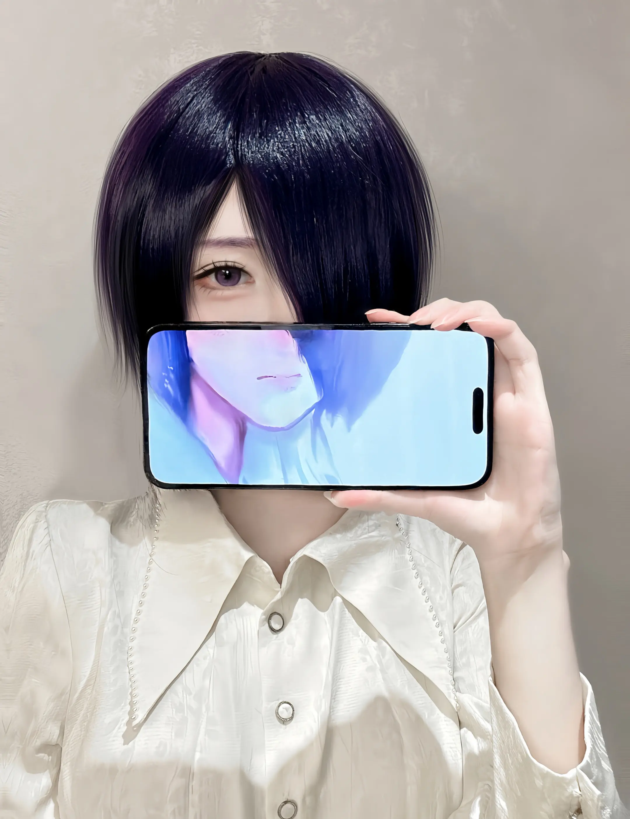 少摆出一副悲剧主角的阴沉表情