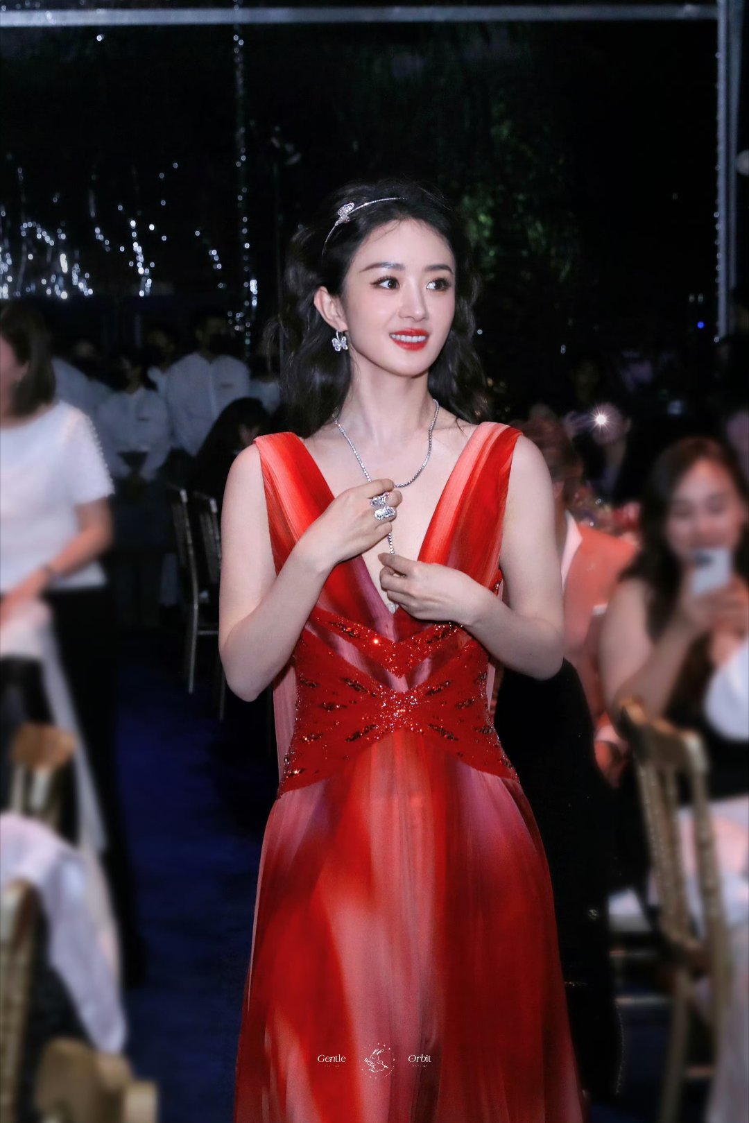 赵丽颖赵丽颖出道二十周年 zly二十春秋同伴颖,万里乘风且徐行 “你的微笑在我的