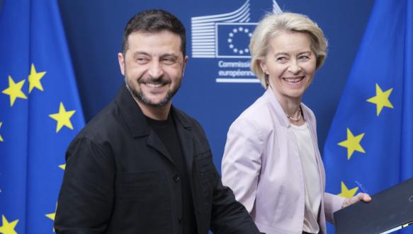 泽连斯基谴责欧盟，这样的做法和美国解除“制裁”没什么两样，根据俄媒消息，欧盟正打