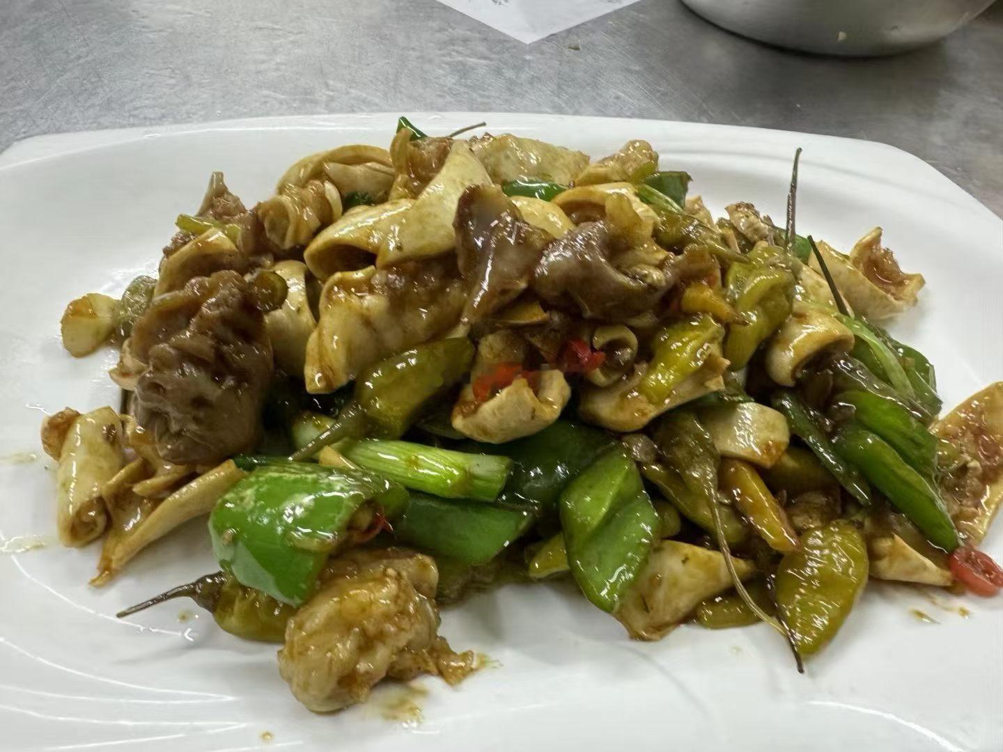 又是来朋友家蹭饭的一天，猜猜第三道菜是什么？