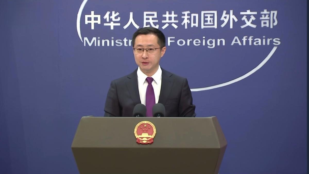 特朗普惦记格陵兰岛却拿中国当借口，中方送上一句话

当地时间1月4日，特朗普公然